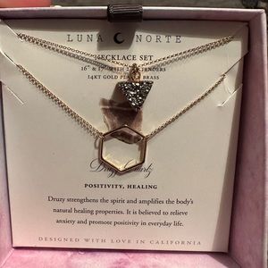 Luna Norte necklace set